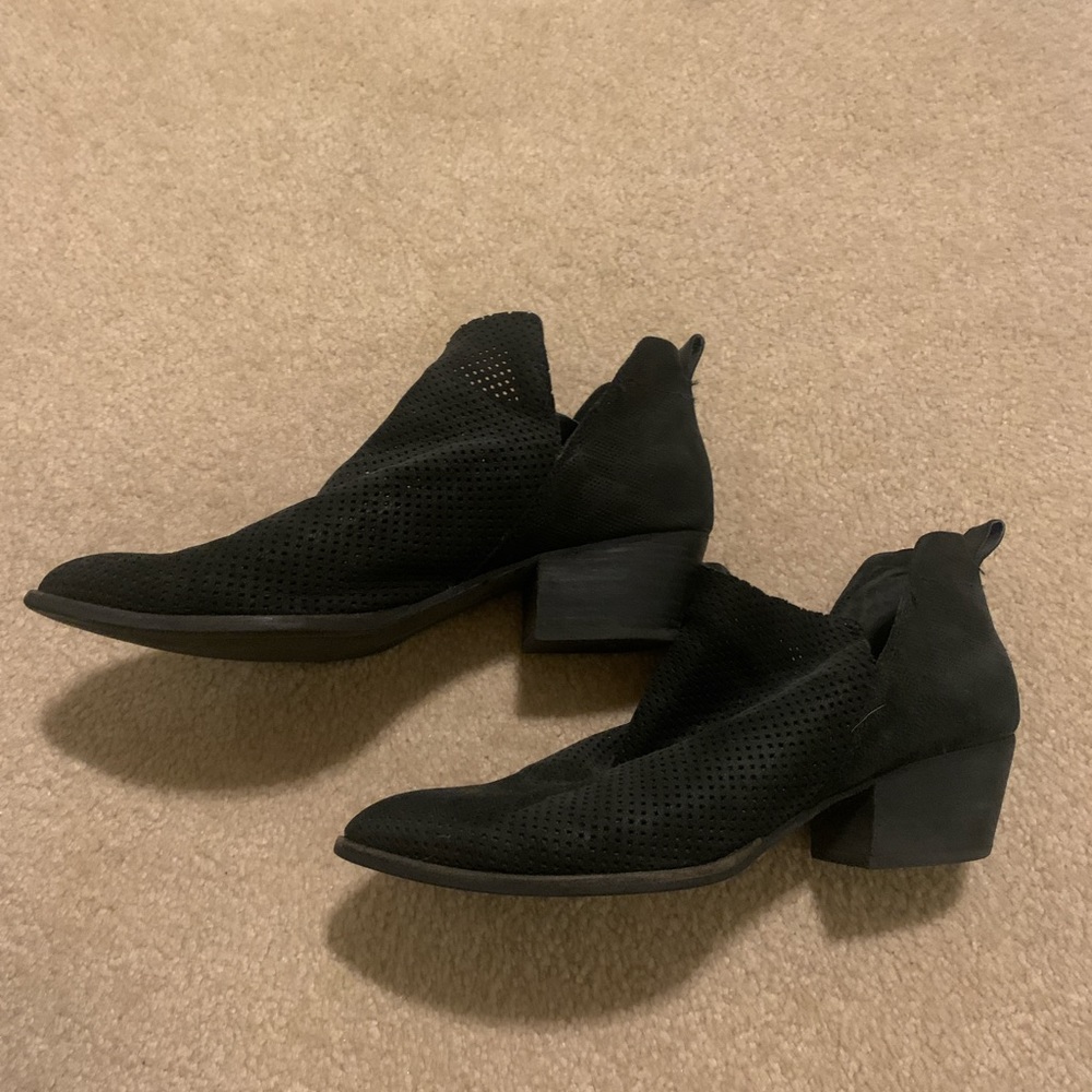 Dolce Vida- Black Booties Size 10